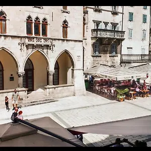 Old Square Apartamento